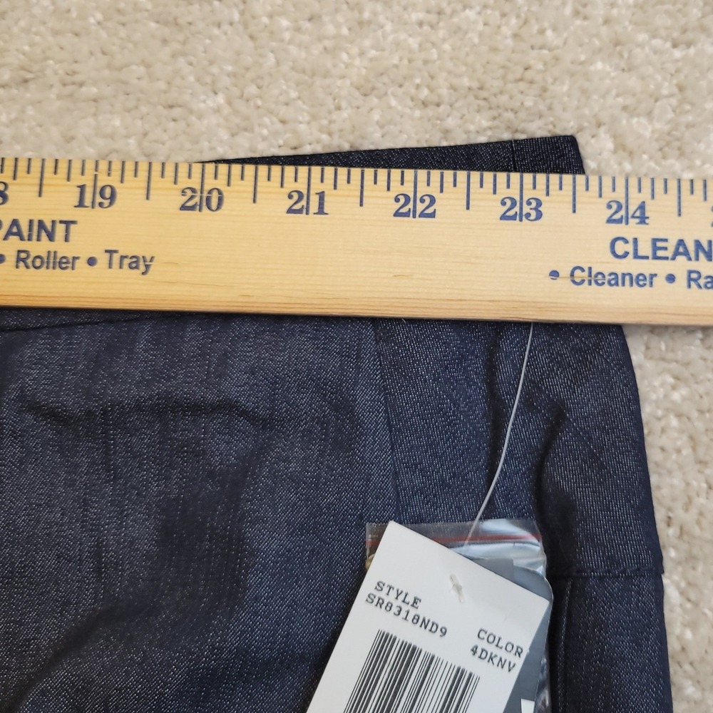 NWT Larry Levine Woman Comfort Waist Crop Blue Lightweight Denim Pants 24W $44 - Picture 9 of 10